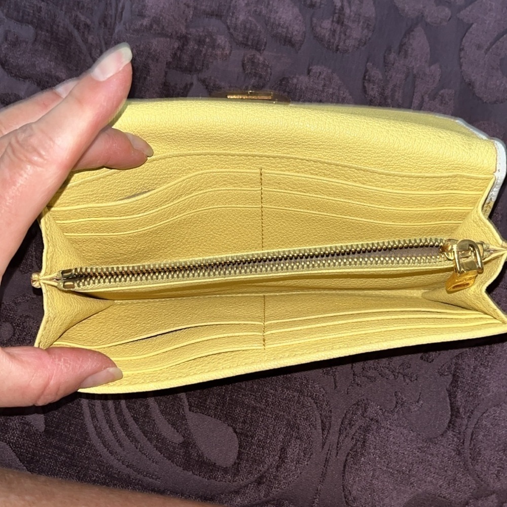 Miu Miu Bi-Color Wallet - Picture 9 of 10